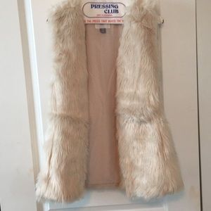 Old navy faux fur vest